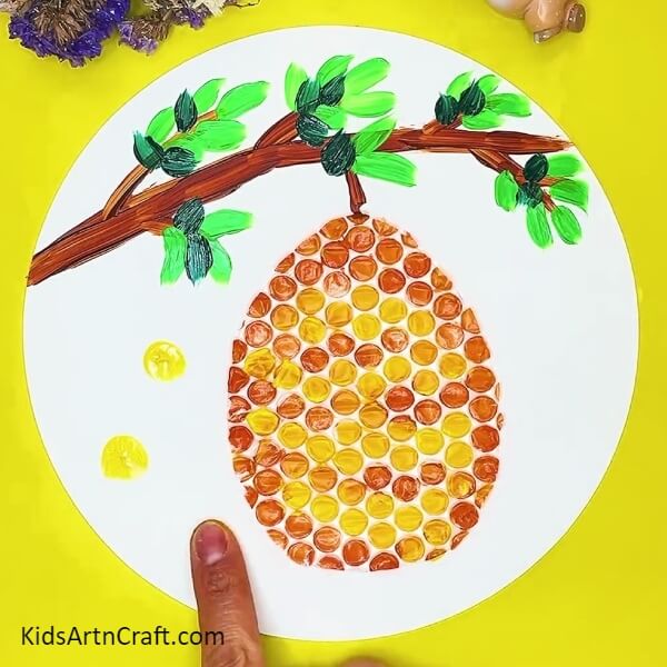 Paint Bees around the Honey Comb- Creative Expression With Bubble Wrap And Honeycomb For Kids