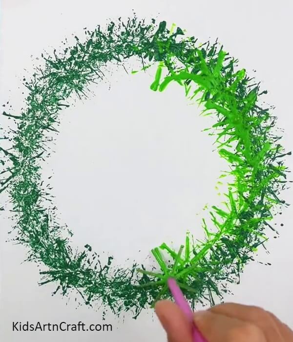 Shading The Wreath With Light Green Paint-