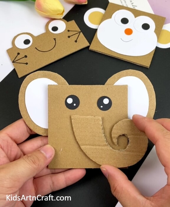 Making Elephant Trunk-DIY Cardboard Animal Face Art Tutorial