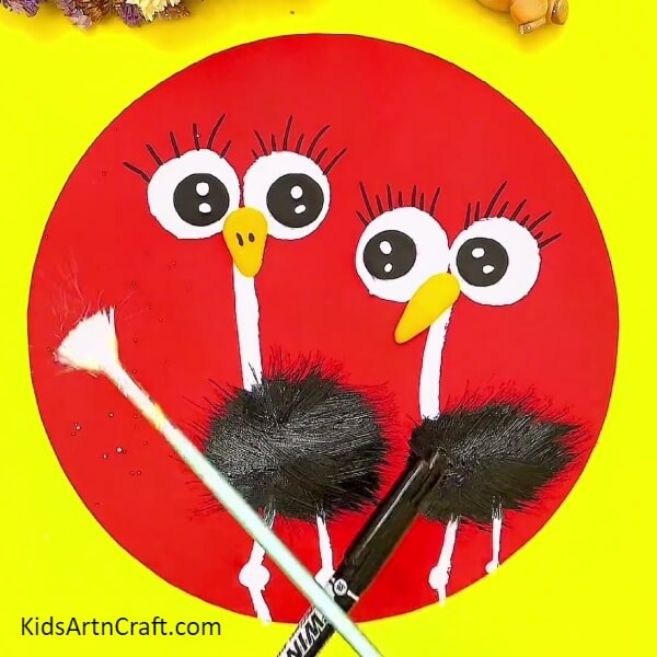 Decorating the background with fan brush and sketch pen- Clever Ostrich-Based Crafts with Clear Instructions