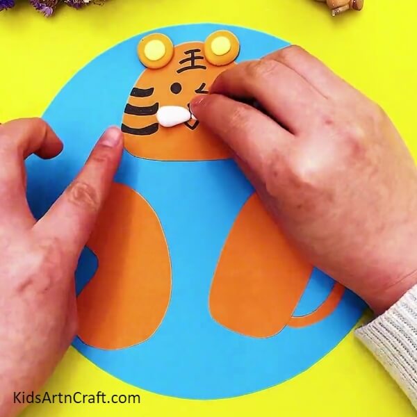 Making Mouth Of The Tiger- Step-by-Step Guide for Assembling a Cute Tiger from Paper 