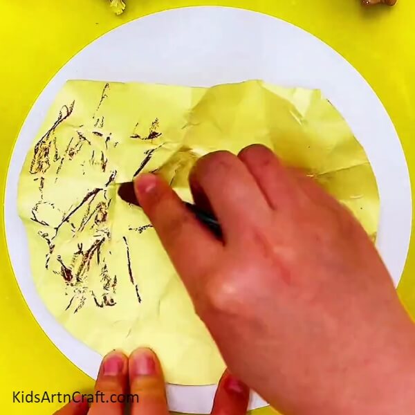 Colour The Crumpled Sheet-How to Make a Fun Ant Artwork with Paper for Little Ones