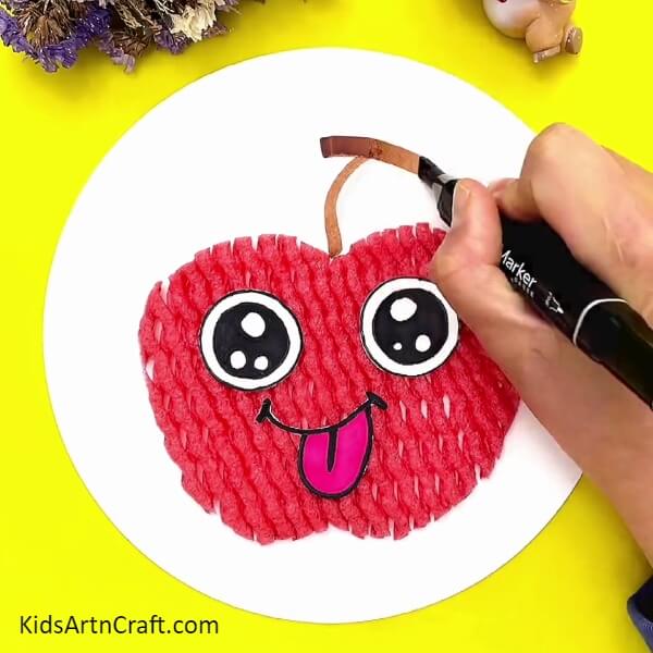 Drawing Stem Using A Brown Color Sketch Pen- Children's DIY Fruit Foam Apple Creation 