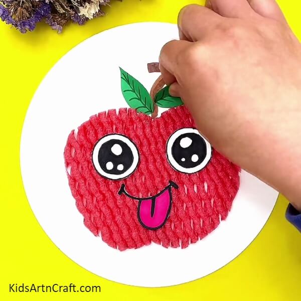 Create Leaves And Paste Them With Stem- Constructing a Fruit Sponge Net Apple For Kids 