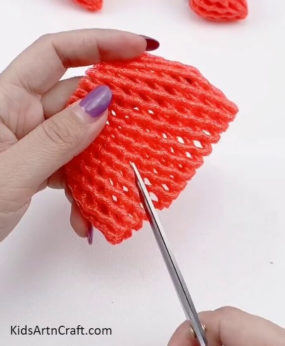 Making Patterns- Self-Made Foam Strawberries with a Comprehensive Demonstration for Little Ones