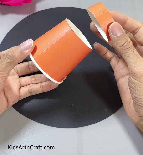 Cutting Out The Base Of The Paper Cup-Easy Craft Tutorial