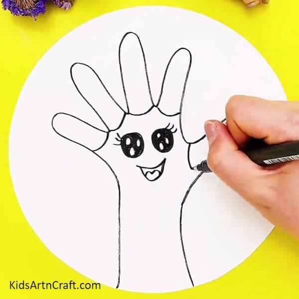 Drawing Tree Mouth Using A Black Pen-Easily provide an outline of a tree for children to draw
