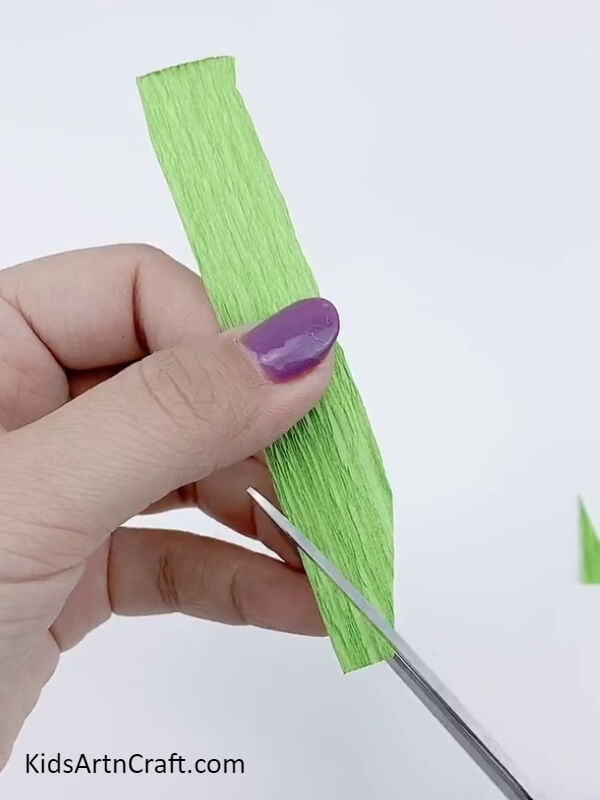 Shaping The Leaf - A Straightforward Wheat Creation With Crepe Paper Perfect For Beginners 