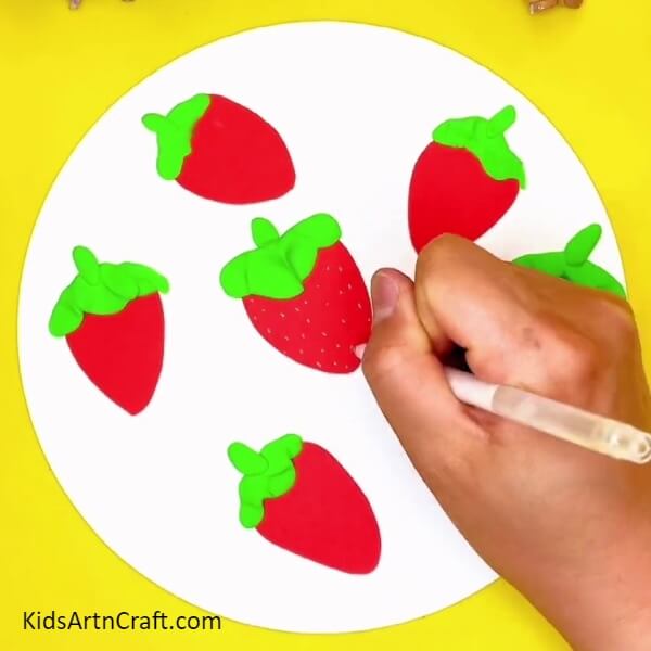  Making Stems And Crowns Of All And Also Detailing Them- Step-by-Step Tutorial on Crafting Strawberries with Little Ones 