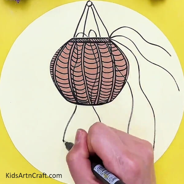 Make Wavy Lines From Black Marker/sketch Pen- Crafting a Plant Pot for Youngsters 