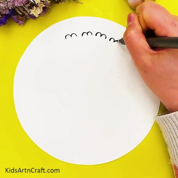 Drawing the body of sheep. Complete tutorial on making a Sheep Step-by-Step Craft Tutorial for Kids
