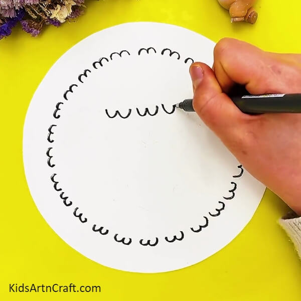 Making hair above head. Draw a Sheep Step-by-Step Craft Tutorial for Beginners