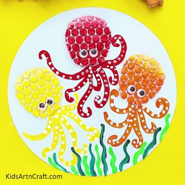 We Have Finished Our Bubble Wrap Octopus Craft- How to put together a bubble wrap octopus craft for children