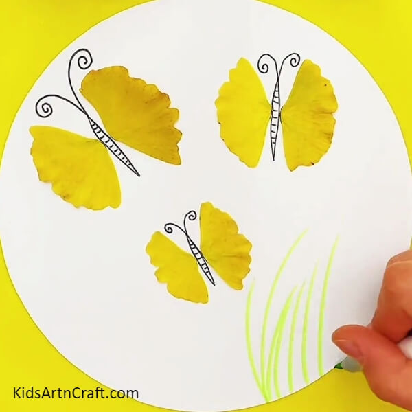 Making Grass-Helping children to create leafy butterflies with a craft painting tutorial 