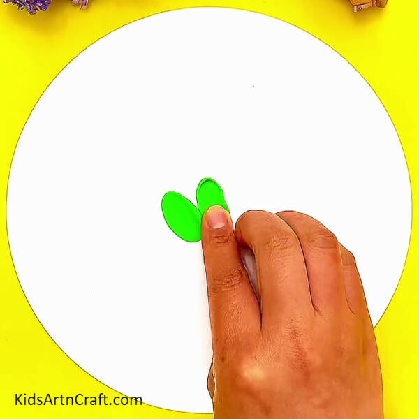 Making The Green Crown Of The Pineapple- Crafting Pineapples Using Colored Clay - A Great Idea! 