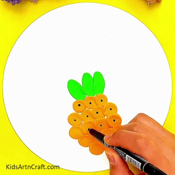 Making The Black Dots- Building Pineapples Out Of Colored Clay - An Exciting Concept! 