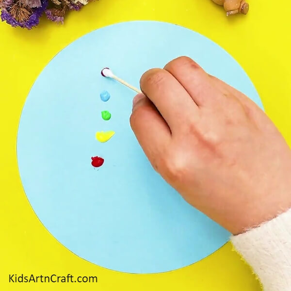Making Paint Dots - Crafting Tree Paintings with Earbuds for Children