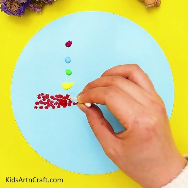 Making Red Leaves Of Tree - Utilizing Earbuds to Create Tree Paintings for Kids