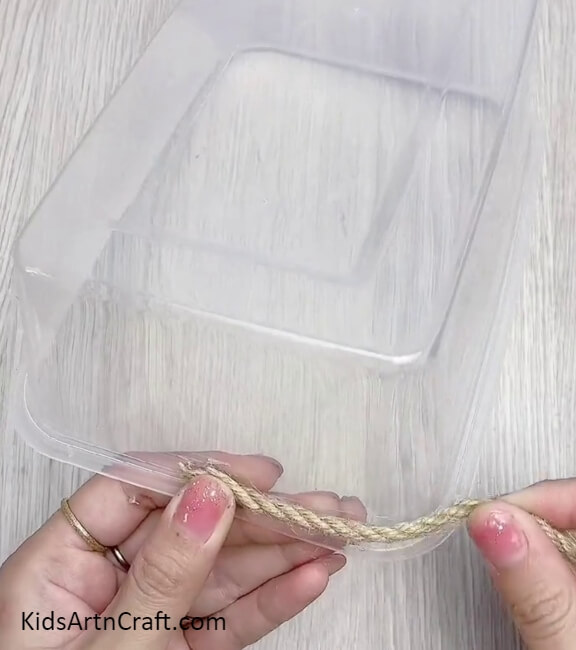 Wrapping The Rope Around The Box - Step-by-Step Directions for Creating a Tissue Box with Jute Threads