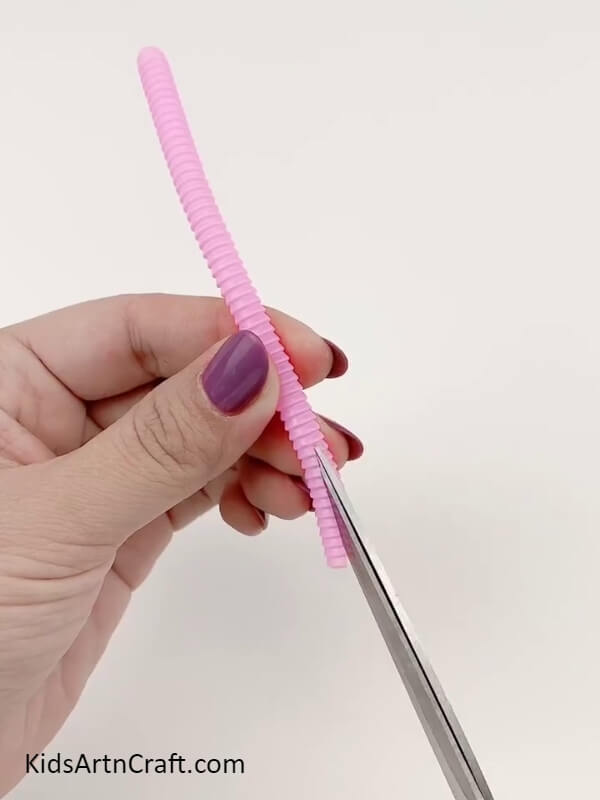 Cutting Open The Bent Part-Making a beautiful pastic straw falling flower for beginners