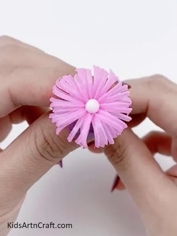 Completing the flower-Complete procedure of making a plastic straw falling flower for beginner