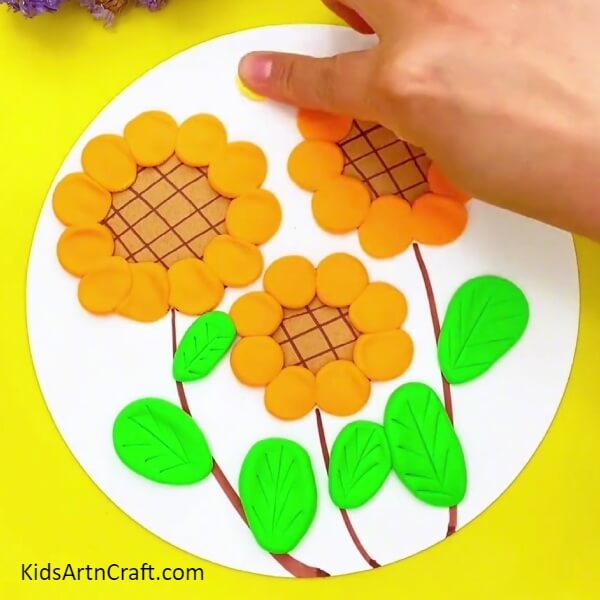Making The Leaves-garden Craft-