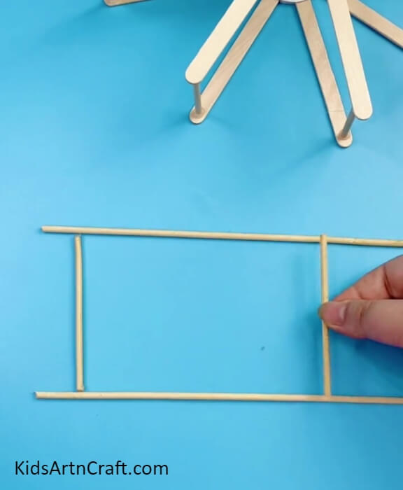 Making 2-Step Ladders-A Ferris Wheel Project for the Kids: Reusing Sticks and Bottle Caps