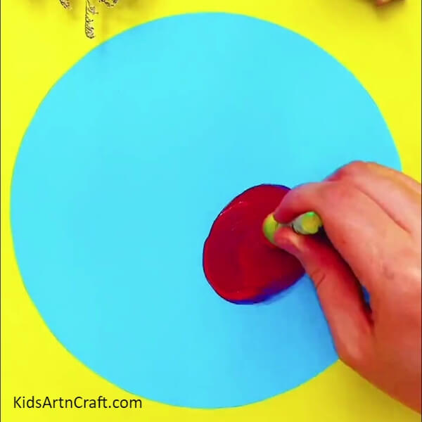 Stamping An Oval-A Guide to Painting Red Crabs Submerged in Water for Children