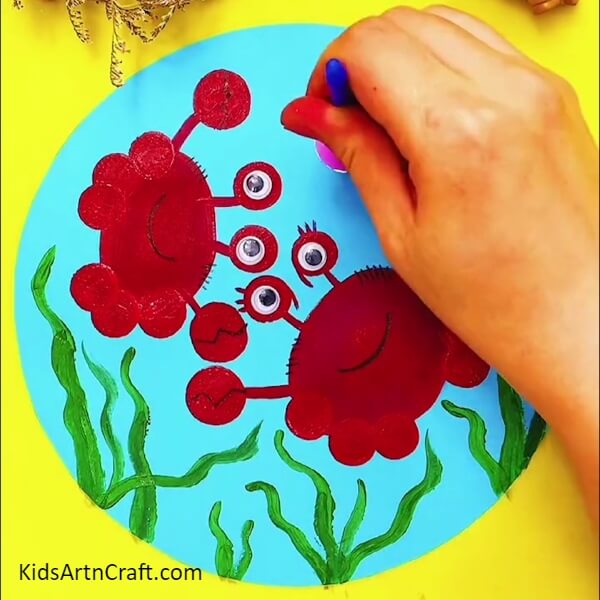 Stamping Bubbles-A Tutorial for Kids to Paint Red Crabs Under the Sea