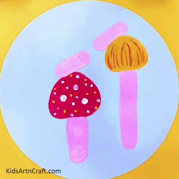 Paint The Snails Over The Mushrooms- An Easy-to-Follow Tutorial to Show Kids How to Create Snail Art Using Mushrooms