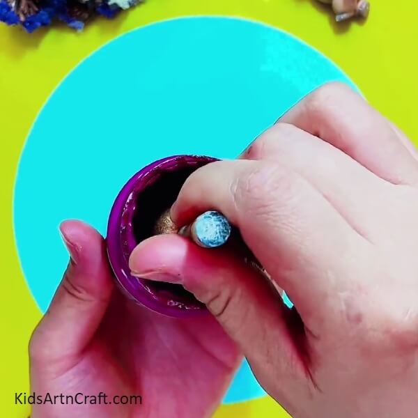 Preparing The Stamp Color-Cotton Bud Painting Art 