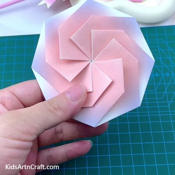 Turning Over The Lollipop - Delicious Lollipop Design for Origami Newbies 