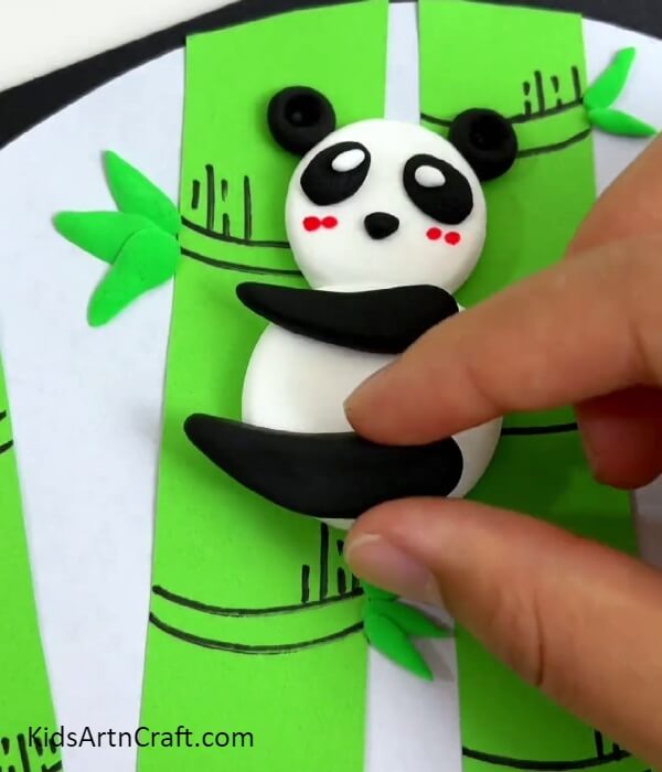 Making Hands And Legs Of The Panda- DIY Pandas on Bamboo for Youngsters