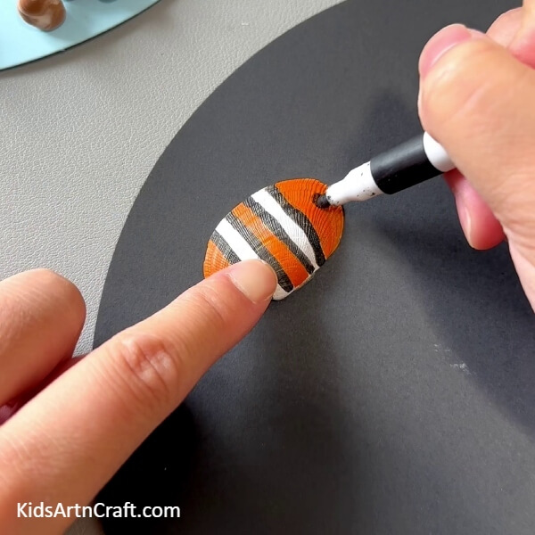 Drawing The Eye Of The Goldfish- Learn the Art of Crafting Goldfish from Shells, Clay, and Paper 